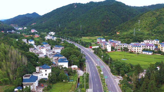 航拍江西遂川秀美山村