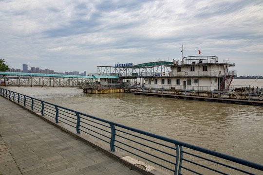芜湖江边渡口码头