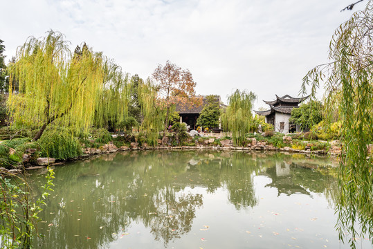 扬州瘦西湖风景区的徐园桃花坞