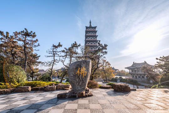 秋天中国扬州大明寺的栖灵塔
