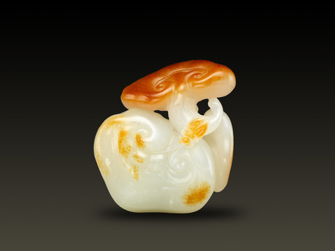 灵芝蘑菇白玉翡翠雕刻