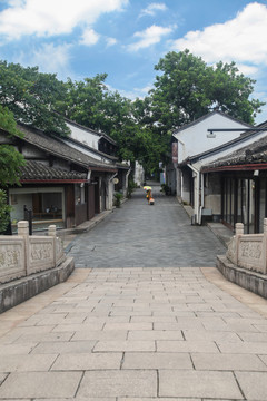 杭州运河河畔街景