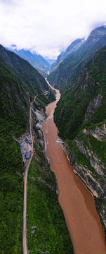 金沙江虎跳峡