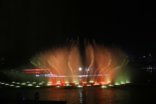 东昌湖音乐喷泉