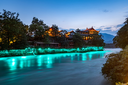 都江堰景区鱼嘴夜景