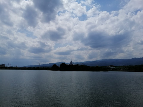 云南蓝天湖水