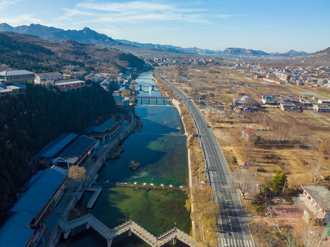 航拍济南大小门牙景区