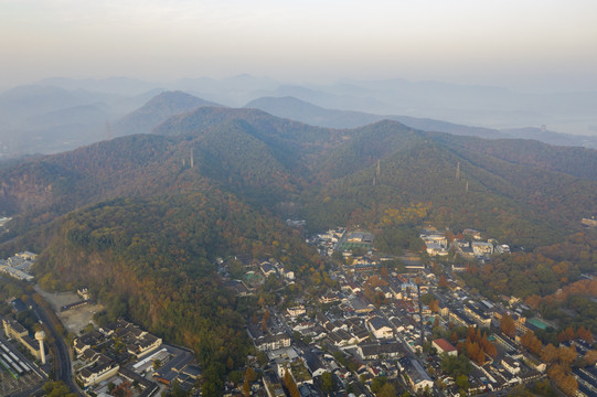 航拍秋天杭州馒头山馒头山社区