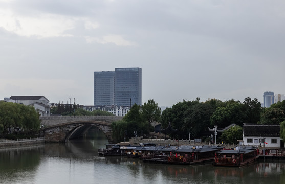 觅渡桥景区