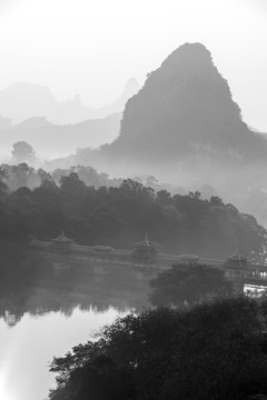 黑白水墨柳州大龙潭风光