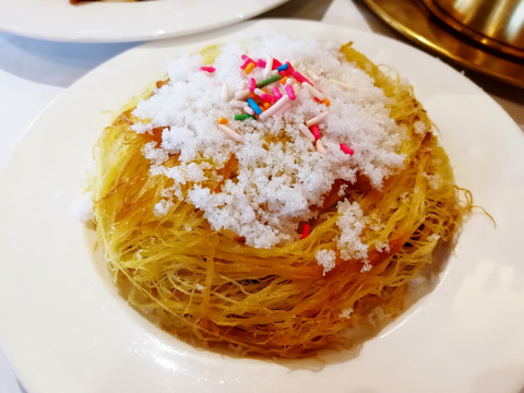 山西特色美食大同凤临阁一窝丝