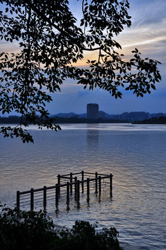 江边风景