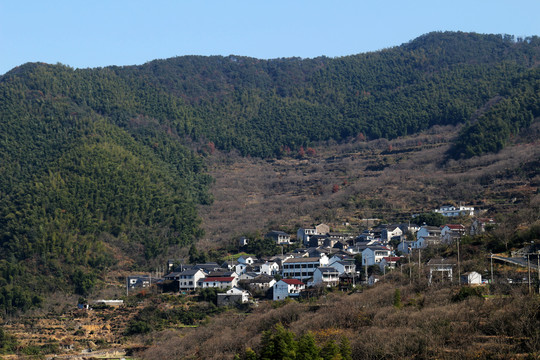 冬日小山村