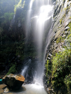 山泉流水