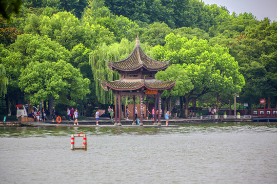 杭州西湖聚贤亭