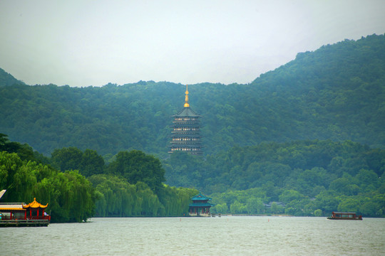 杭州西湖雷峰塔