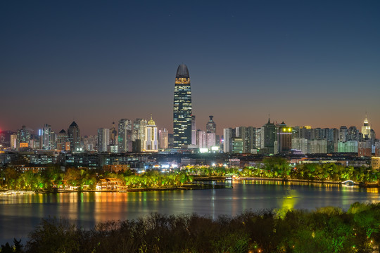 济南市大明湖绿地中心夜景