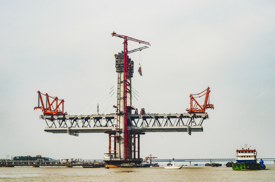 建设中的芜湖三桥