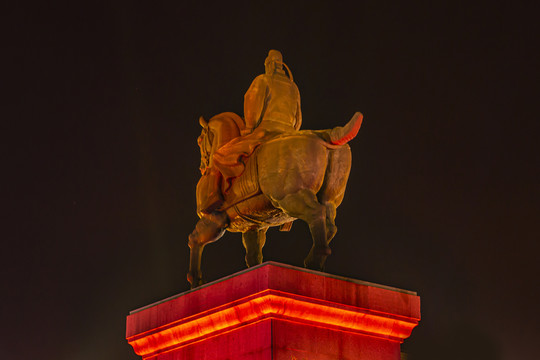 西安大唐不夜城贞观之治雕塑夜景