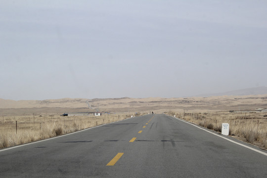 沙漠道路