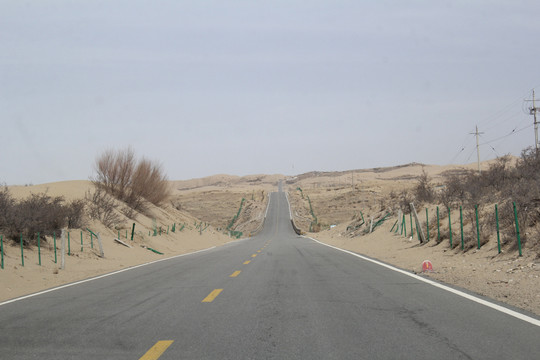 沙漠道路