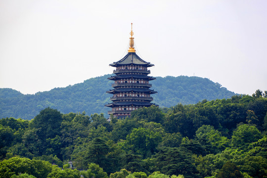 杭州西湖雷峰塔