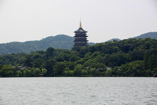 杭州西湖雷峰塔