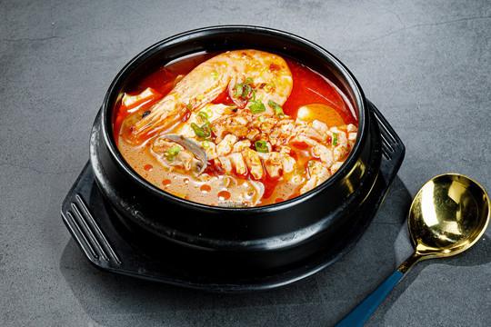 鲜虾海鲜汤