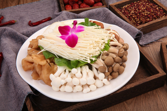 火锅食材菌菇拼盘