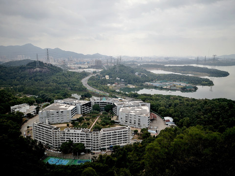 大雁山上俯视石岩水库