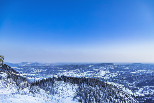 天津蓟州区盘山风景区冬季大雪