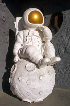 宇航员雕塑素材
