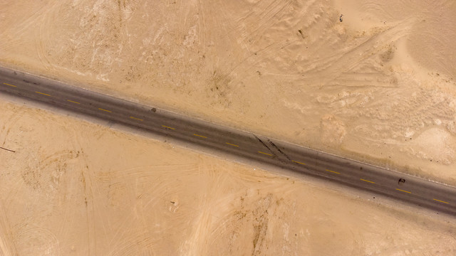 戈壁公路