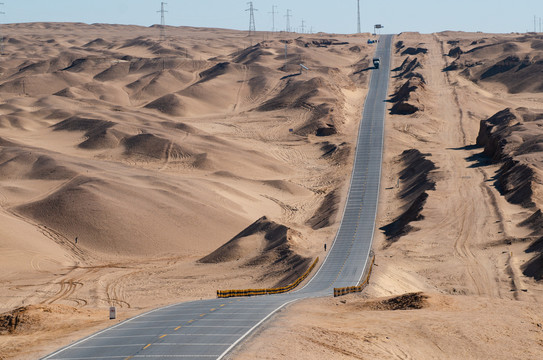 戈壁公路
