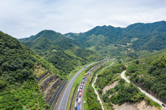 高速公路堵车