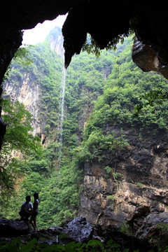 山洞