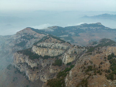 航拍济南南部山区连绵群山