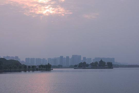 石湖晨曦