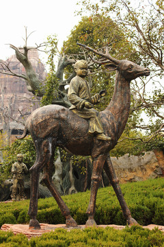童子骑鹿雕塑
