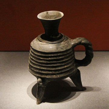 新石器时代崧泽文化陶壶