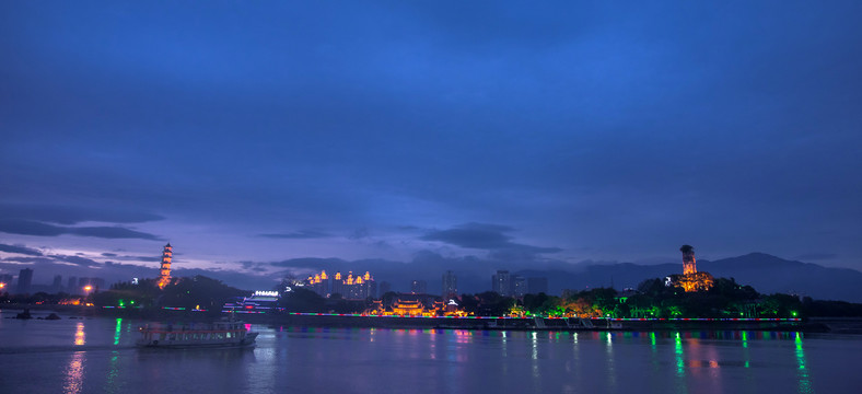 江边夜景历史纪念馆