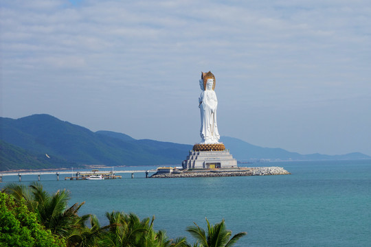 三亚南海海上观音圣像