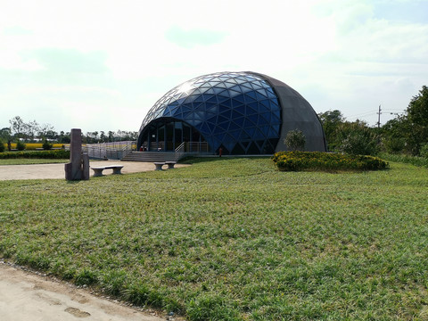 马家浜文化遗址球形钢结构休闲厅