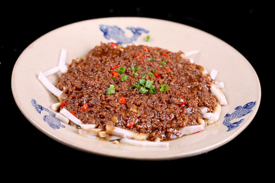 肉酱蒸山芋