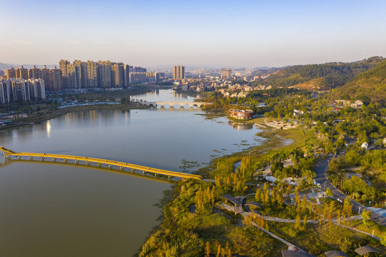 广西梧州冬苍海湿地公园景美如画