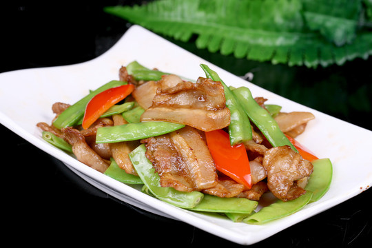 荷兰豆炒盐肉