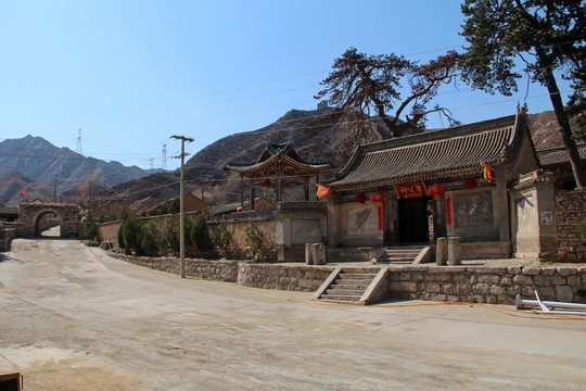 繁峙县茨沟营村碧祠霞