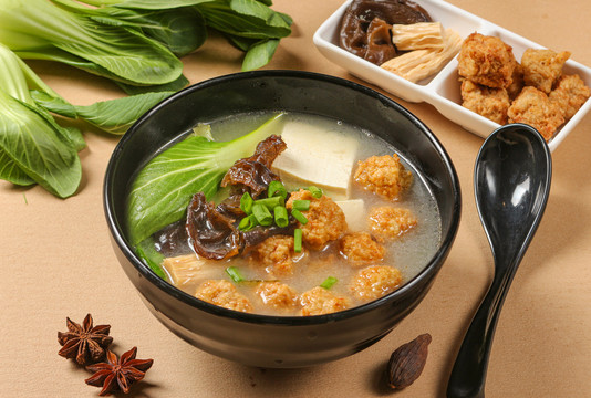 三鲜丸子汤