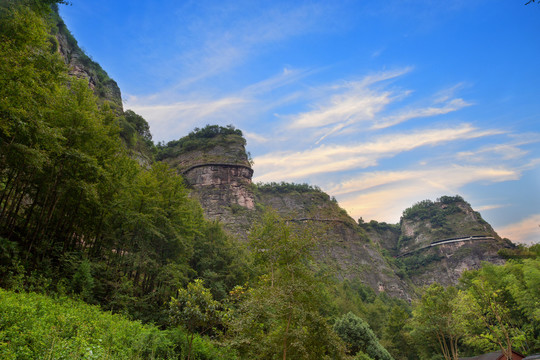 绍兴新昌穿岩十九峰