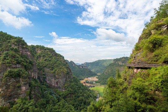 绍兴新昌穿岩十九峰